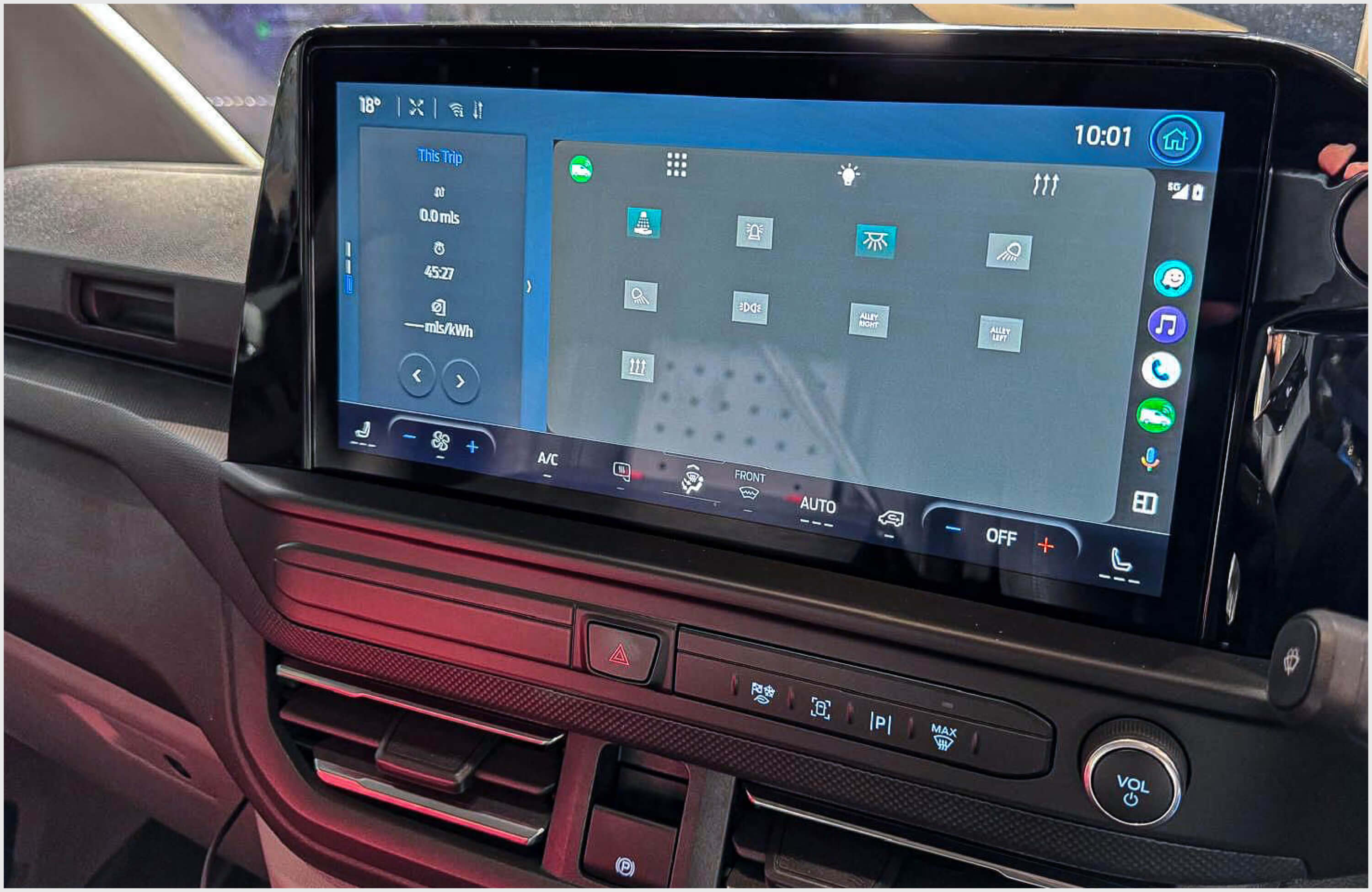 Modul-Connect® er nå integrert i bilprodusentens originale multimedieutstyr- system